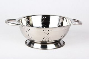 Дуршлаг 22см с ручками (нжс) (1/100)