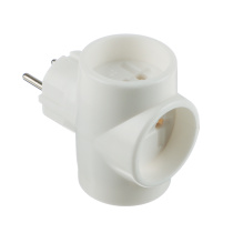 Разветвитель 3 гнезда, 6А, 3T, белый TOKER (1/50)