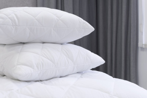 Подушка "Бамбук" Микрофибра стег. полотно 70х70см Белый (1/8)