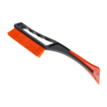 Щетка для уборки снега со скребком 34 см ЕРМАК пласт.(1/12/24)