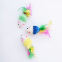 Игрушка - мышка д/кошек "ЦЕПКИЕ ЛАПКИ",с пёрышками, микс 3 цв, 9см (пакет с хедером)(1/1)